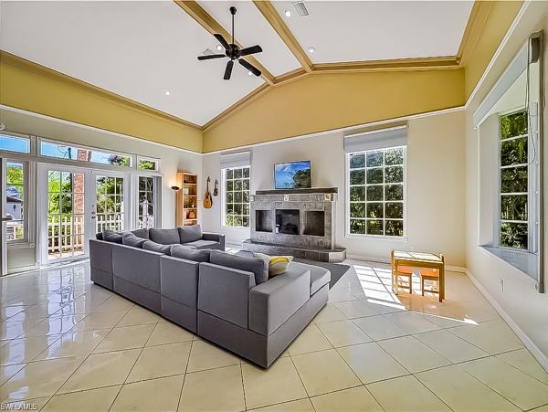 Bonita Springs Home 1007656