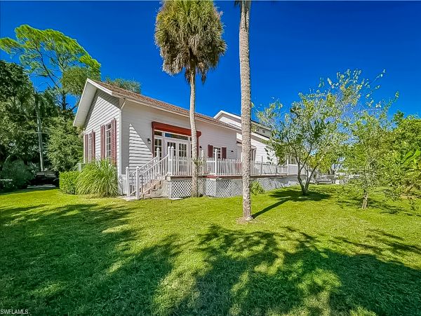 Bonita Springs Home 1007656