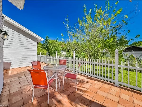 Bonita Springs Home 1007656