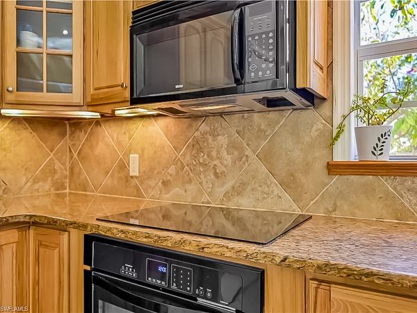 Bonita Springs Home 1007656