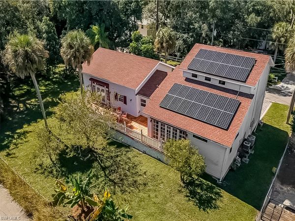 Bonita Springs Home 1007656