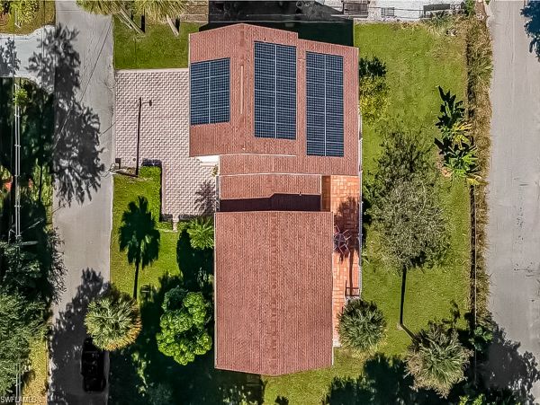 Bonita Springs Home 1007656