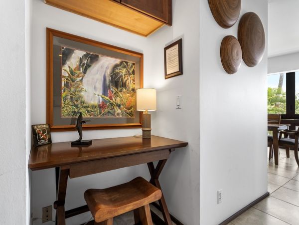 Kailua-Kona Luxury Oceanfront Retreat with Pool and Spa