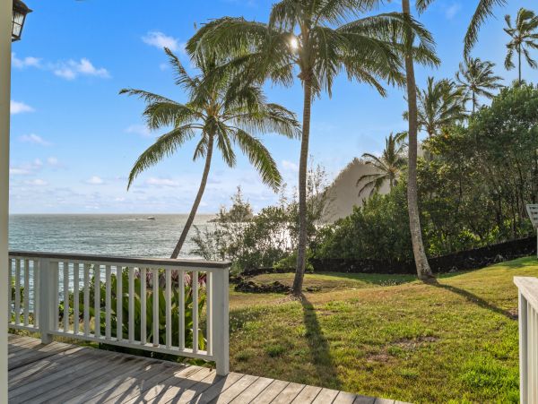 Hana Maui Oceanfront Luxury Vacation Cottage
