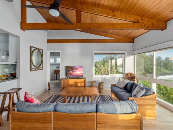 Hana Maui Oceanfront Luxury Vacation Cottage