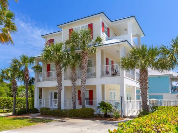 Destin Lovely Five Bedroom Vacation Home with Pool