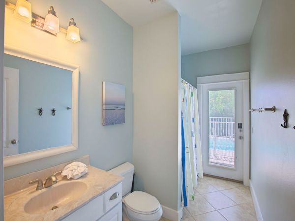 Destin Lovely Five Bedroom Vacation Home with Pool