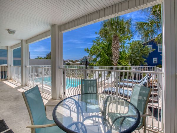 Destin Lovely Five Bedroom Vacation Home with Pool