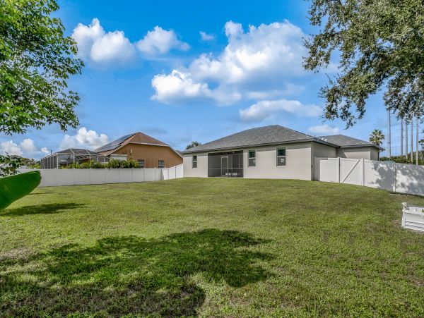 Bonita Springs Home 1007665