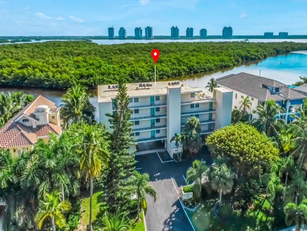 Bonita Springs Home 1007668