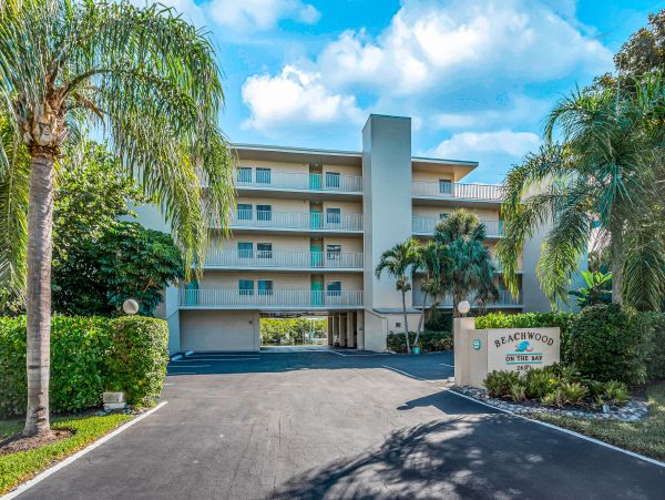 Bonita Springs Home 1007668
