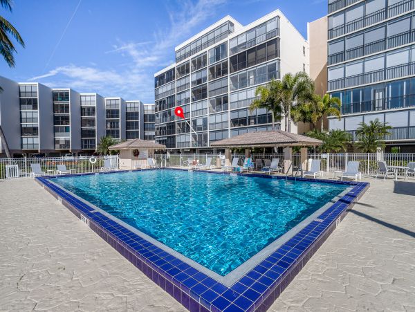 Bonita Springs Home 1007670