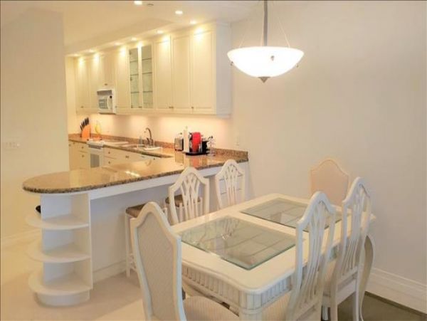 Longboat Key Beach Condo Rental 2 Bedrooms Sleeps 4 Guests