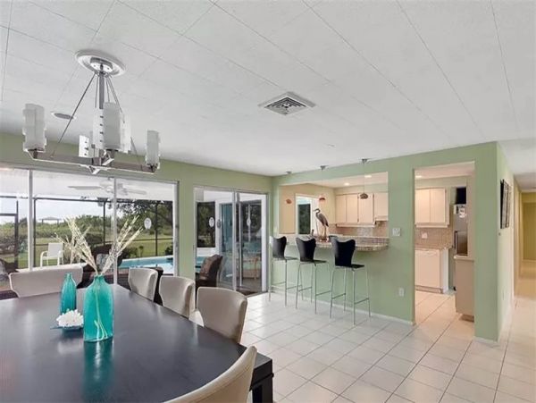 Sanibel 3 Bedroom Home Direct Beach Front with Pool