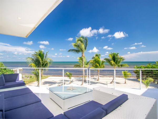 Marathon Luxury Five Bedroom Private Beach
