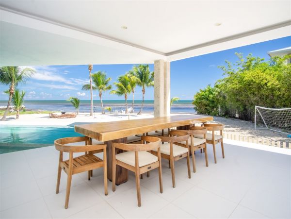 Marathon Luxury Five Bedroom Private Beach