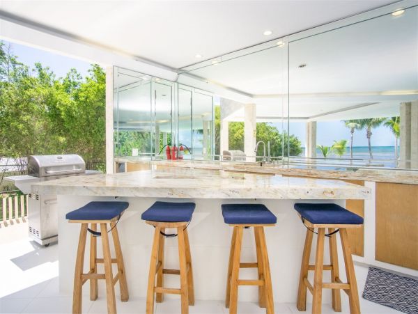 Marathon Luxury Five Bedroom Private Beach