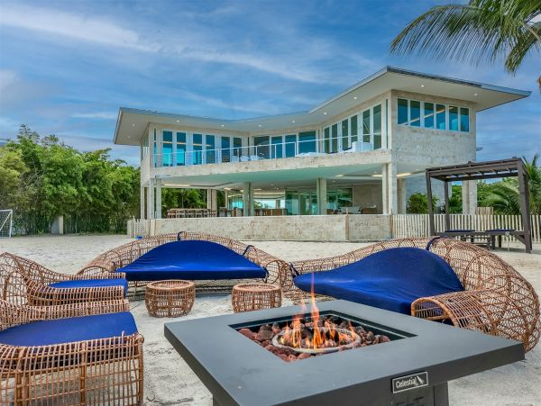 Marathon Luxury Five Bedroom Private Beach