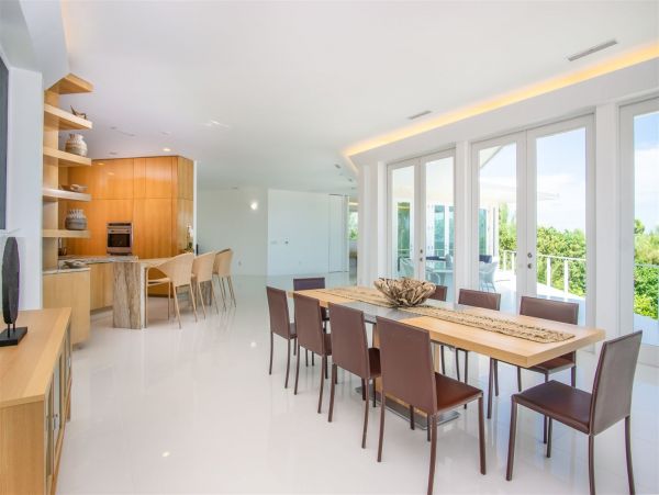 Marathon Luxury Five Bedroom Private Beach