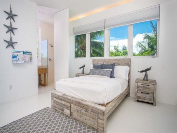 Marathon Luxury Five Bedroom Private Beach