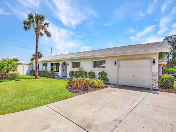Naples Park Vacation Rental - Vanderbilt Beach Home with Saltwater Pool