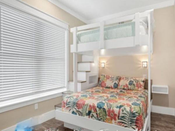 On Beach Panama City Vacation Pool Home With Six Bedrooms