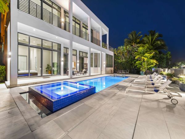 Gorgeous 6 Bedroom Villa in Fort Lauderdale Sleeps 14 Guests