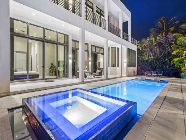 Gorgeous 6 Bedroom Villa in Fort Lauderdale Sleeps 14 Guests