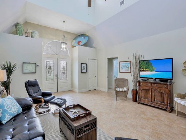 Walk to Beach Marco Island Vacation Pool Home Three Bedrooms