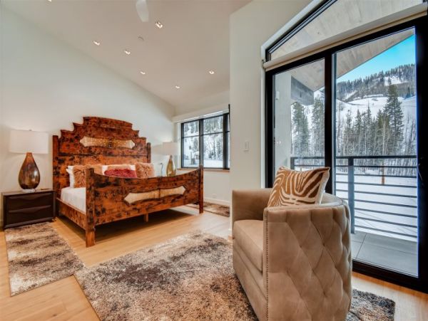 Luxury 5 Bedroom Rental in Vail With Private Spa Sleeps 20