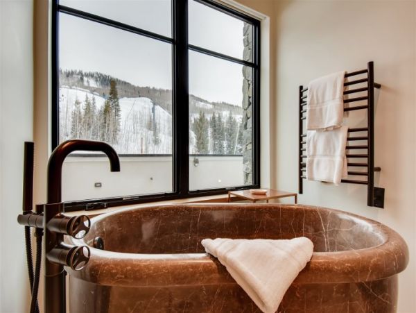 Luxury 5 Bedroom Rental in Vail With Private Spa Sleeps 20