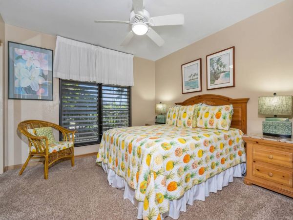 Ocean Front Vacation Three Bedroom Condo with Balcony