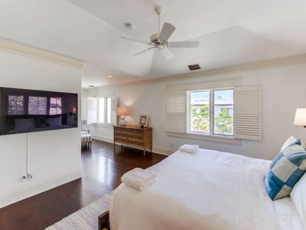 La Jolla Luxury Vacation Home With Three Bedrooms