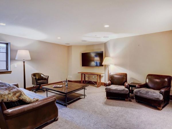 The Ultimate Mountain Chalet in Vail - 12 Guests