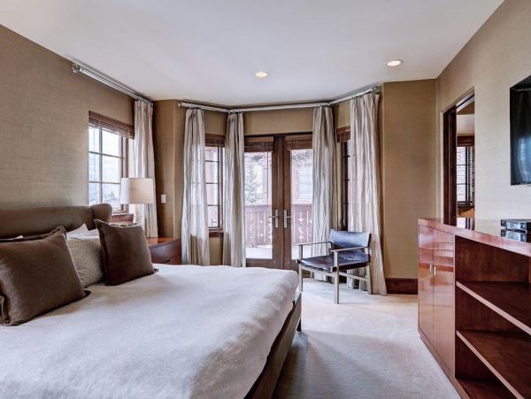 The Ultimate Mountain Chalet in Vail - 12 Guests