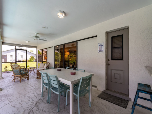 Lake Front Fort Myer 3 Bedroom Vacation Home Caged Pool Spa