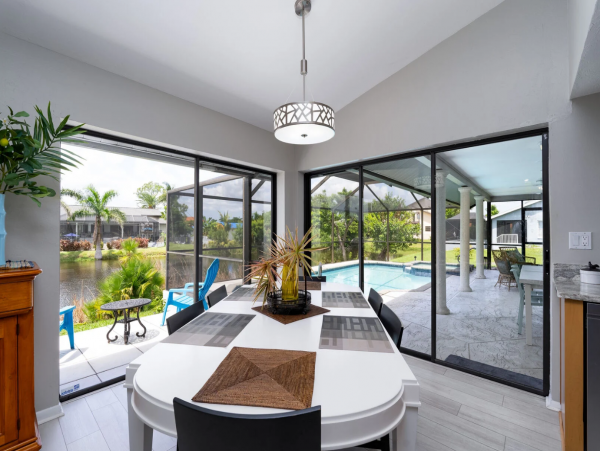 Lake Front Fort Myer 3 Bedroom Vacation Home Caged Pool Spa