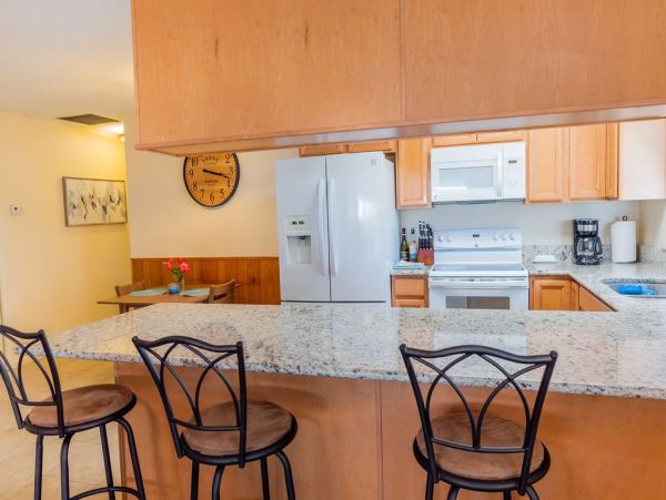 Lovely Three Bedroom Vacation Home with Pool in Naples