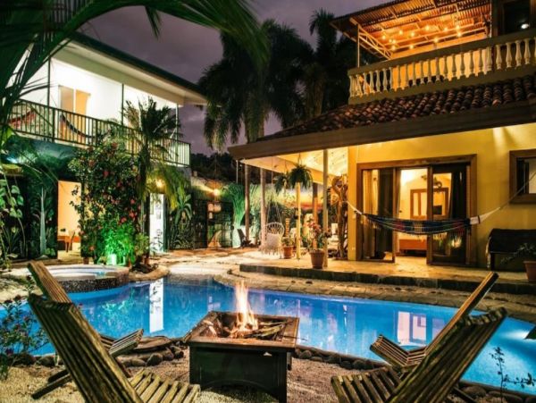 Upscale Coastal Luxury Villa in Jaco Costa Rica Sleeps 20