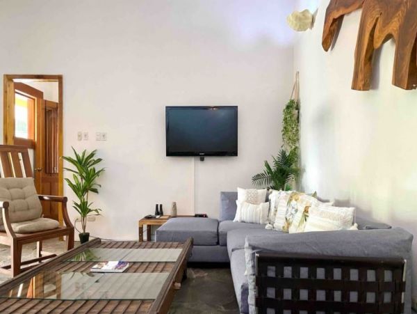 Upscale Coastal Luxury Villa in Jaco Costa Rica Sleeps 20