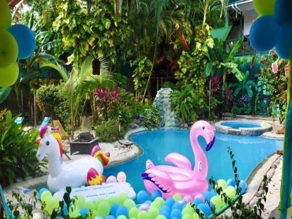 Upscale Coastal Luxury Villa in Jaco Costa Rica Sleeps 20