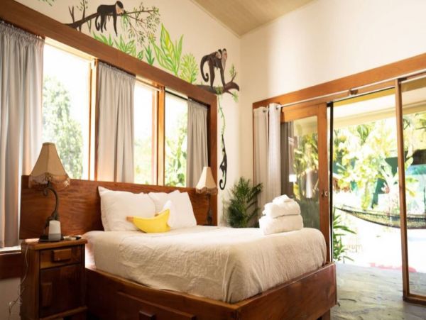 Upscale Coastal Luxury Villa in Jaco Costa Rica Sleeps 20