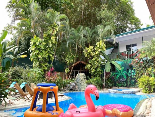 Upscale Coastal Luxury Villa in Jaco Costa Rica Sleeps 20