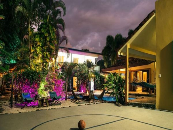 Upscale Coastal Luxury Villa in Jaco Costa Rica Sleeps 20