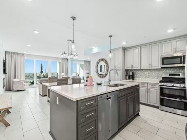 Fort Walton Gulf Front Vacation Condo 4-Bedroom - Your Perfect Getaway