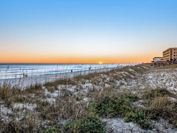 Fort Walton Gulf Front Vacation Condo 4-Bedroom - Your Perfect Getaway