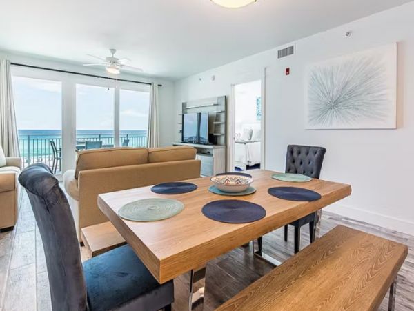 Fort Walton Gulf Front Condo 4 Bedrooms & Balcony - Perfect For Family Escape