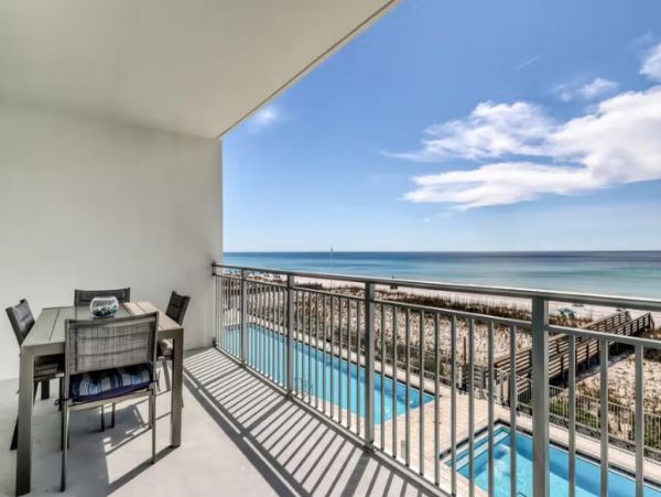 Fort Walton Gulf Front Condo 4 Bedrooms & Balcony - Perfect For Family Escape