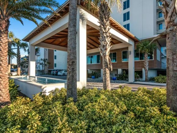 Fort Walton Gulf Front Condo 4 Bedrooms & Balcony - Perfect For Family Escape