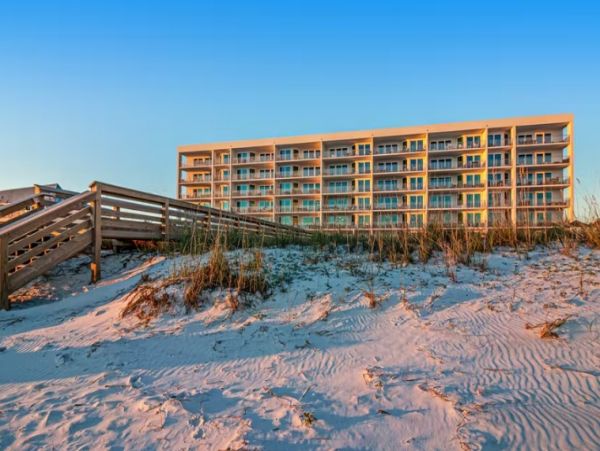 Fort Walton Gulf Front Condo 4 Bedrooms & Balcony - Perfect For Family Escape